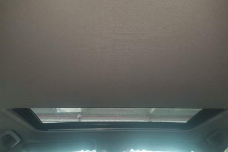 Used Toyota RAV4 2016 2.0L CVT Two-Wheel Drive Fashion Edition China V Standard Headliner