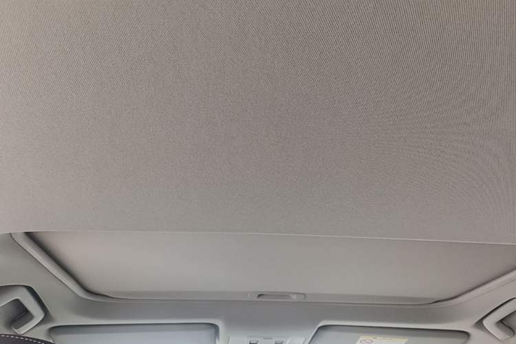 Used Toyota RAV4 2016 2.0L CVT Two-Wheel Drive Fashion Edition China V Standard Headliner
