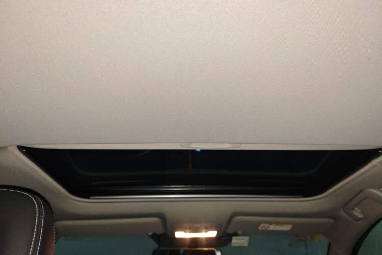 Used Toyota RAV4 2016 2.0L CVT Two-Wheel Drive Smart Edition China V Standard Headliner
