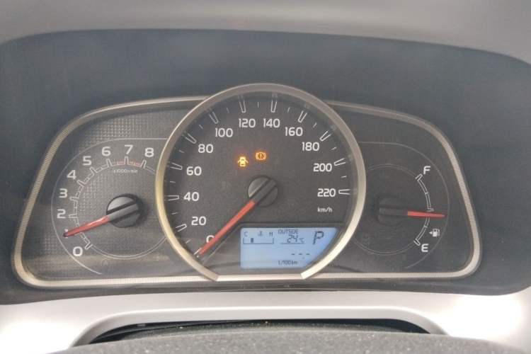 Used Toyota RAV4 2016 2.0L CVT Two-Wheel Drive Comfort Edition China V Standard Instrument Cluster