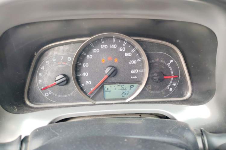 Used Toyota RAV4 2016 2.0L CVT Two-Wheel Drive Fashion Edition China V Standard Instrument Cluster