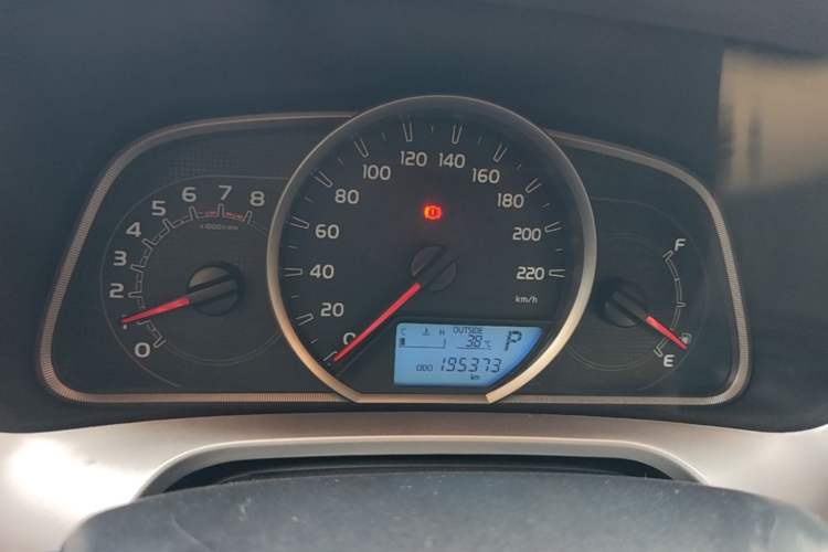 Used Toyota RAV4 2016 2.0L CVT Two-Wheel Drive Fashion Edition China V Standard Instrument Cluster