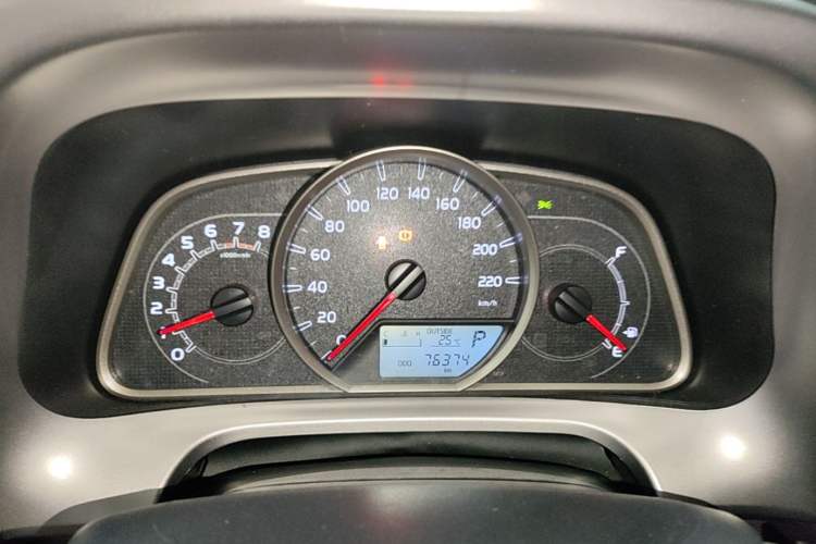 Used Toyota RAV4 2016 2.0L CVT Two-Wheel Drive Fashion Edition China V Standard Instrument Cluster