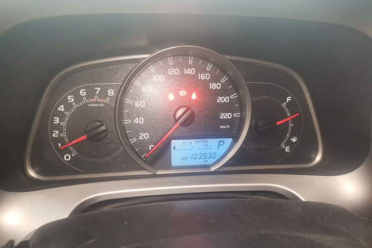 Used Toyota RAV4 2016 2.0L CVT Two-Wheel Drive Fashion Edition China V Standard Instrument Cluster