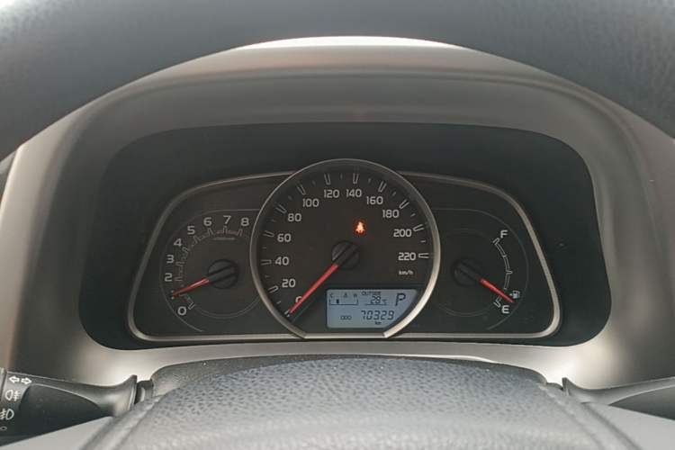 Used Toyota RAV4 2016 2.0L CVT Two-Wheel Drive Fashion Edition China V Standard Instrument Cluster
