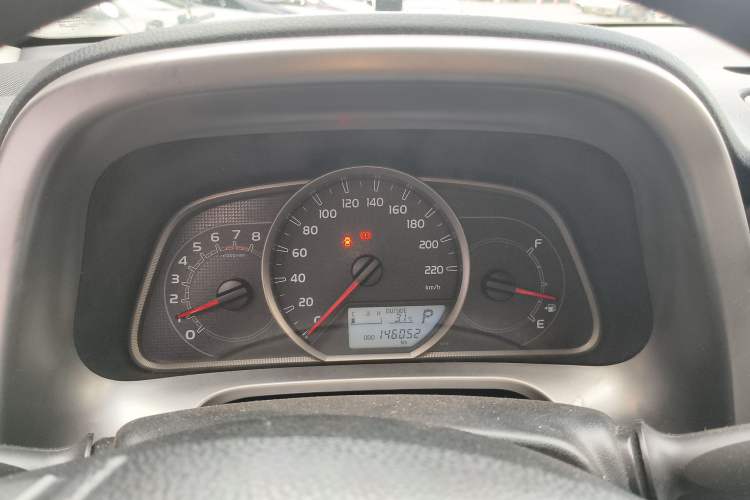 Used Toyota RAV4 2016 2.0L CVT Two-Wheel Drive Fashion Edition China V Standard Instrument Cluster