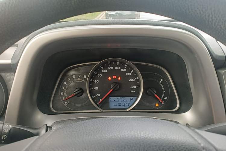 Used Toyota RAV4 2016 2.0L CVT Two-Wheel Drive Fashion Edition China V Standard Instrument Cluster