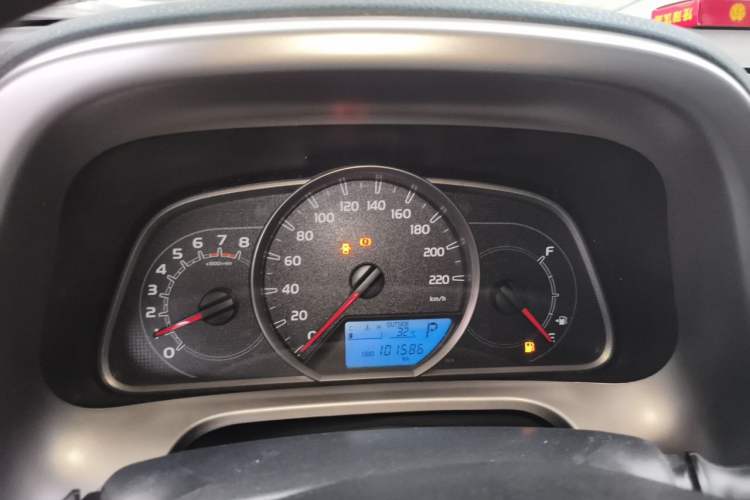 Used Toyota RAV4 2016 2.0L CVT Two-Wheel Drive Fashion Edition China V Standard Instrument Cluster