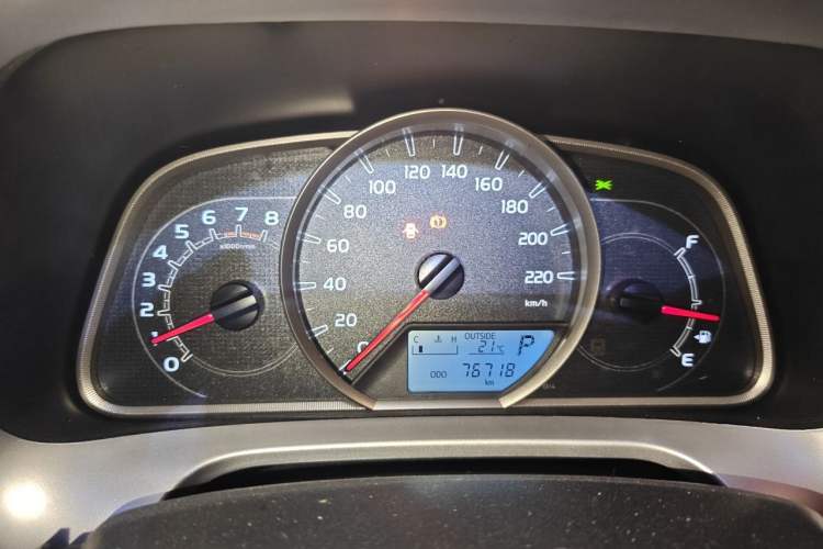 Used Toyota RAV4 2016 2.0L CVT Two-Wheel Drive Fashion Edition China V Standard Instrument Cluster