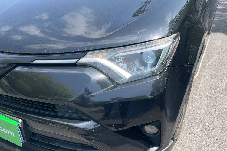 Used Toyota RAV4 2016 2.0L CVT Two-Wheel Drive Fashion Edition China V Standard Left Front Headlight