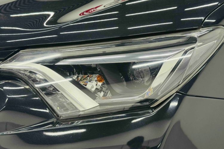 Used Toyota RAV4 2016 2.0L CVT Two-Wheel Drive Smart Edition China V Standard Left Front Headlight