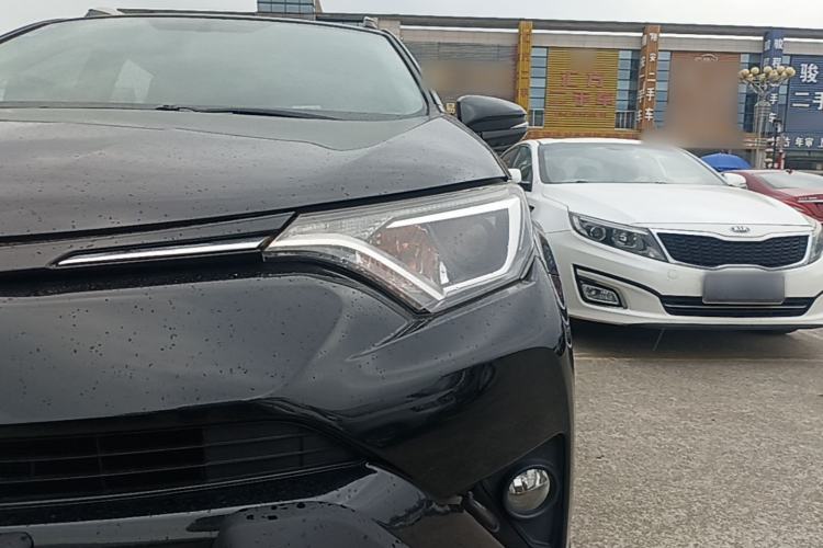 Used Toyota RAV4 2016 2.0L CVT Two-Wheel Drive Fashion Edition China V Standard Left Front Headlight