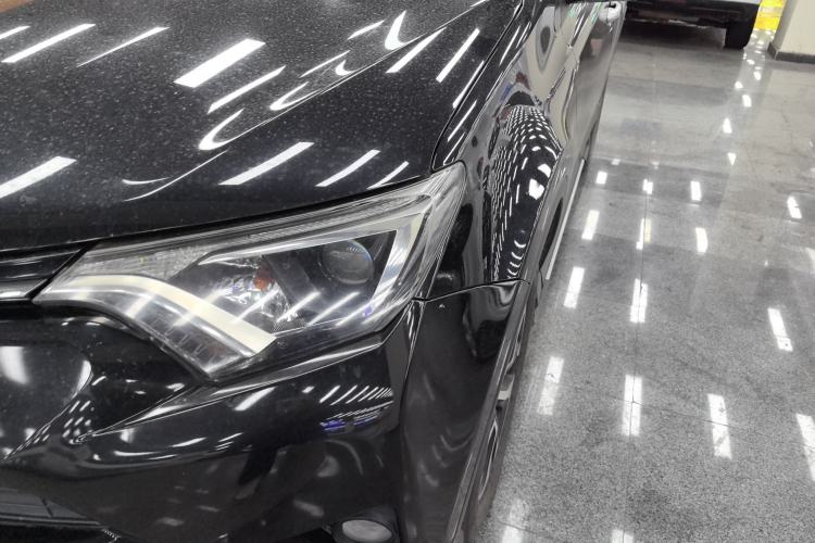 Used Toyota RAV4 2016 2.0L CVT Two-Wheel Drive Fashion Edition China V Standard Left Front Headlight