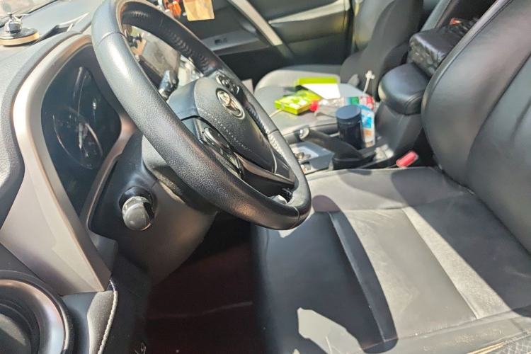 Used Toyota RAV4 2016 2.0L CVT Two-Wheel Drive Smart Edition China V Standard Left Front Seat