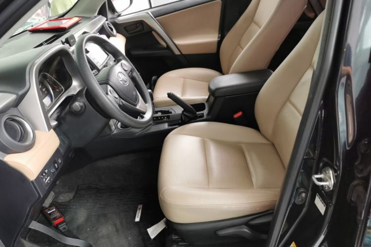 Used Toyota RAV4 2016 2.0L CVT Two-Wheel Drive Fashion Edition China V Standard Left Front Seat
