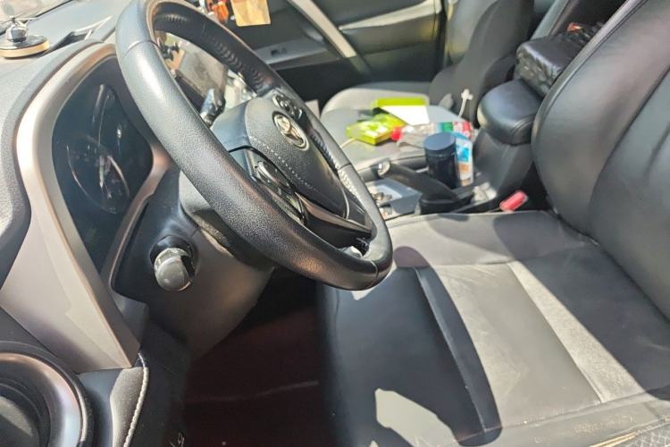 Used Toyota RAV4 2016 2.0L CVT Two-Wheel Drive Smart Edition China V Standard Left Front Seat