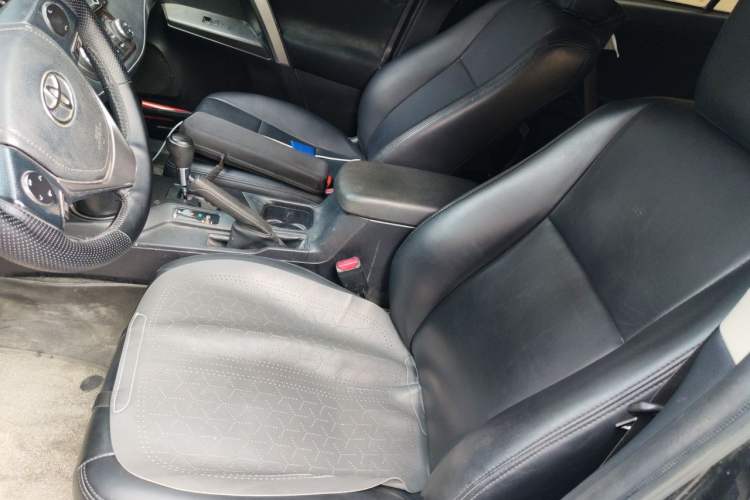 Used Toyota RAV4 2016 2.0L CVT Two-Wheel Drive Fashion Edition China V Standard Left Front Seat