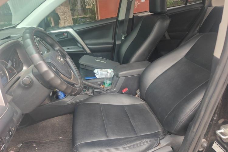 Used Toyota RAV4 2016 2.0L CVT Two-Wheel Drive Fashion Edition China V Standard Left Front Seat