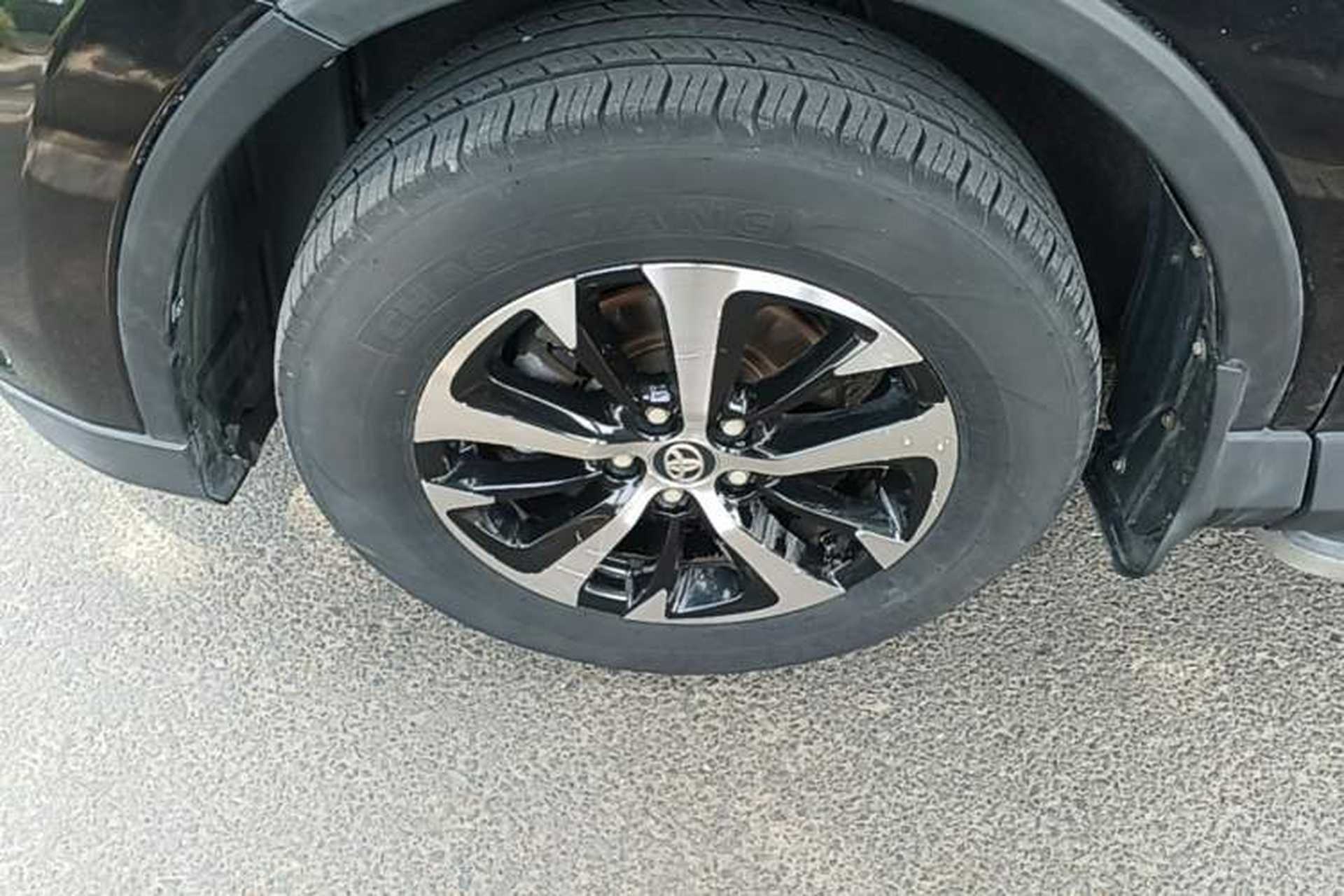 Used Toyota RAV4 2016 2.0L CVT Two-Wheel Drive Fashion Edition China V Standard Left Front Wheel Hub