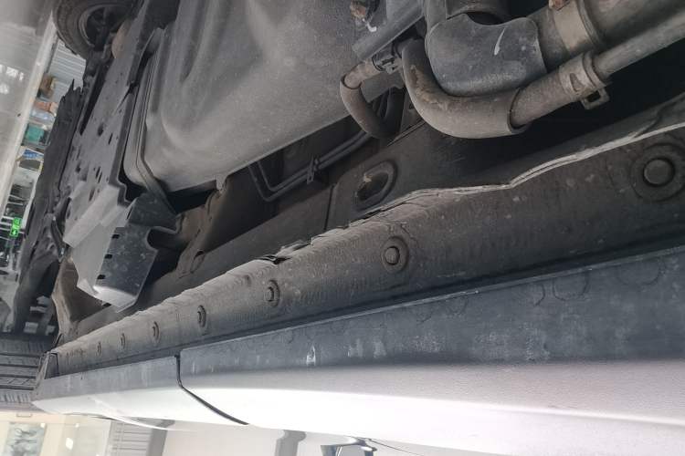 Used Toyota RAV4 2016 2.0L CVT Two-Wheel Drive Fashion Edition China V Standard Left Side Sill