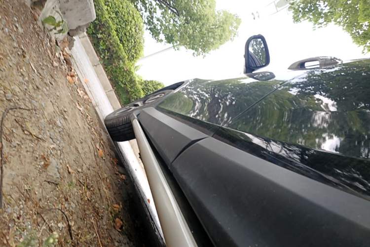 Used Toyota RAV4 2016 2.0L CVT Two-Wheel Drive Fashion Edition China V Standard Left Side Sill