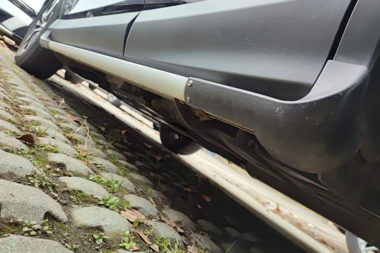 Used Toyota RAV4 2016 2.0L CVT Two-Wheel Drive Fashion Edition China V Standard Left Side Sill