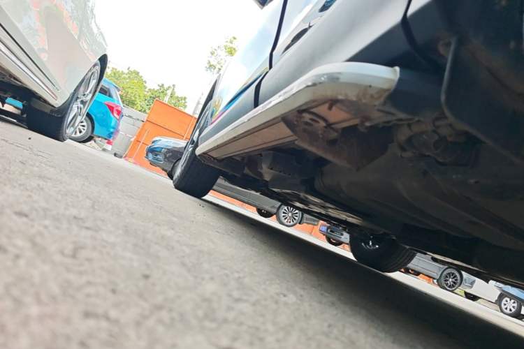 Used Toyota RAV4 2016 2.0L CVT Two-Wheel Drive Fashion Edition China V Standard Left Side Sill