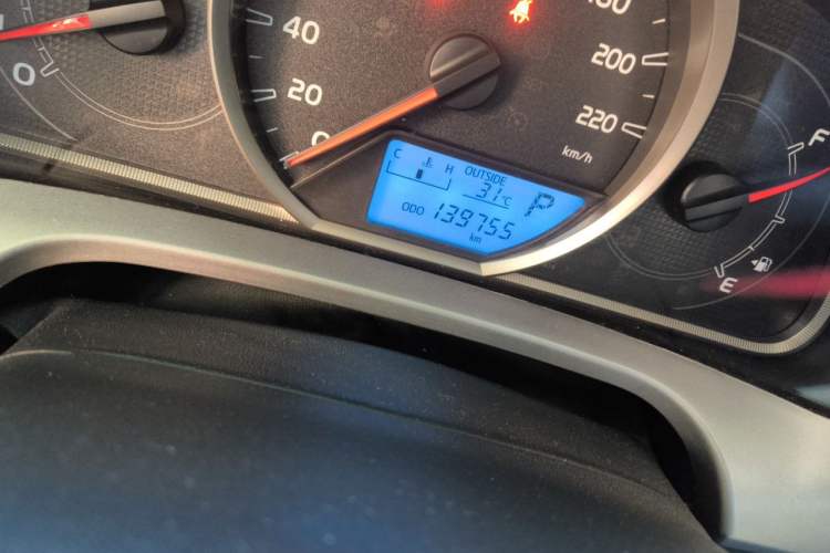 Used Toyota RAV4 2016 2.0L CVT Two-Wheel Drive Fashion Edition China V Standard Odometer Close Up