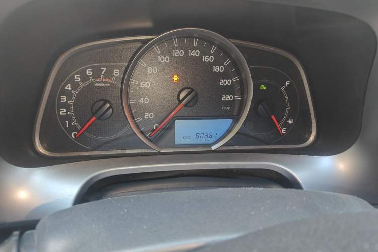 Used Toyota RAV4 2016 2.0L CVT Two-Wheel Drive Fashion Edition China V Standard Odometer Close Up