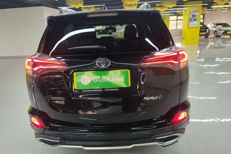Used Toyota RAV4 2016 2.0L CVT Two-Wheel Drive Comfort Edition China V Standard Rear