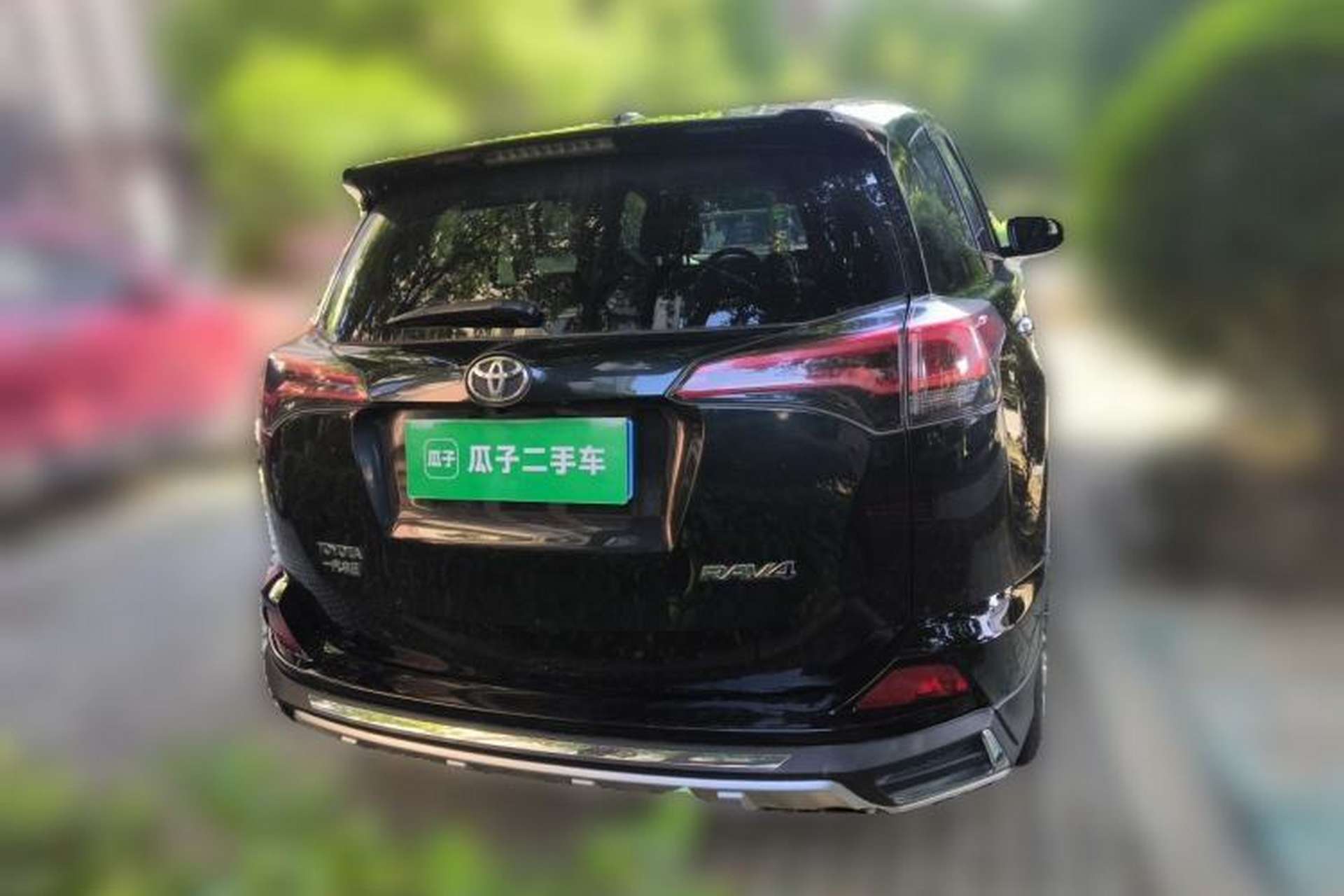 Used Toyota RAV4 2016 2.0L CVT Two-Wheel Drive Fashion Edition China V Standard Rear