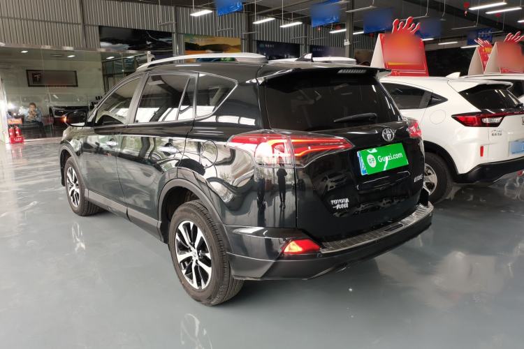 Used Toyota RAV4 2016 2.0L CVT Two-Wheel Drive Fashion Edition China V Standard Rear Left 45 Deg
