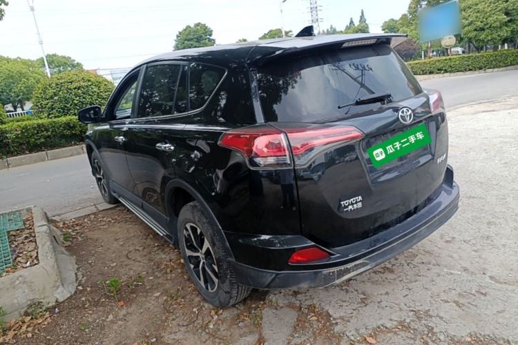 Used Toyota RAV4 2016 2.0L CVT Two-Wheel Drive Fashion Edition China V Standard Rear Left 45 Deg
