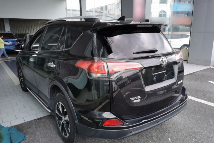 Used Toyota RAV4 2016 2.0L CVT Two-Wheel Drive Fashion Edition China V Standard Rear Left 45 Deg