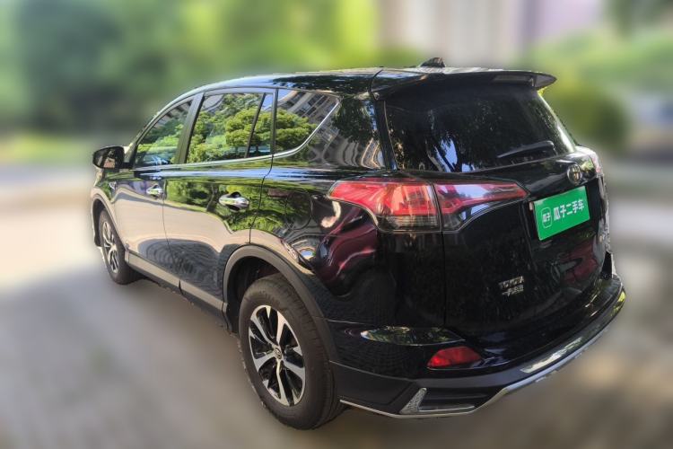 Used Toyota RAV4 2016 2.0L CVT Two-Wheel Drive Fashion Edition China V Standard Rear Left 45 Deg
