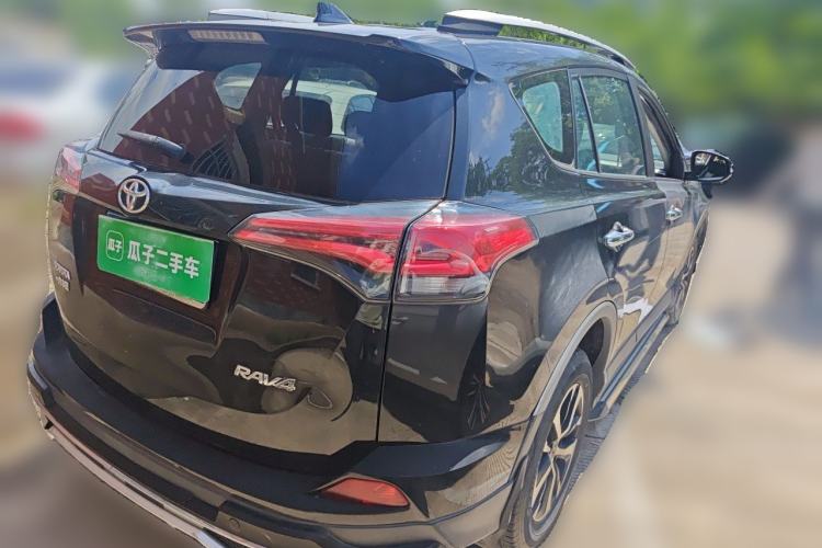Used Toyota RAV4 2016 2.0L CVT Two-Wheel Drive Smart Edition China V Standard Rear Right 45 Deg
