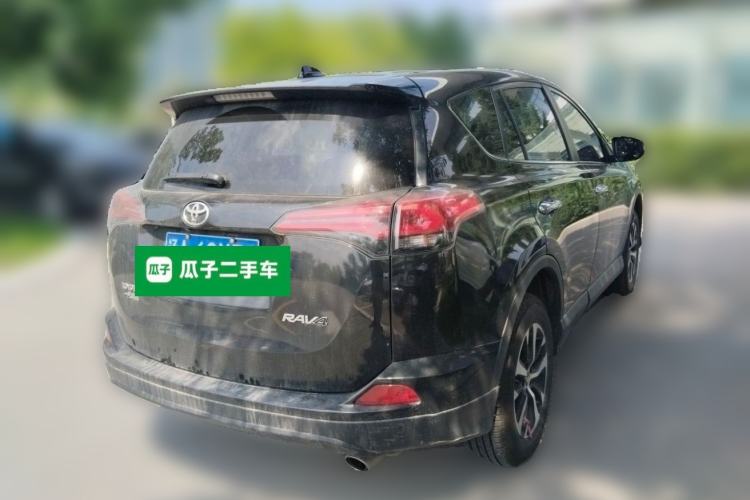 Used Toyota RAV4 2016 2.0L CVT Two-Wheel Drive Comfort Edition China V Standard Rear Right 45 Deg