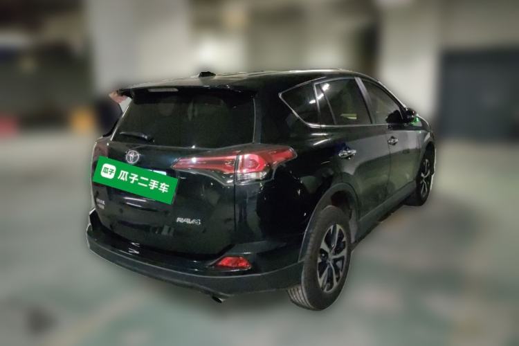 Used Toyota RAV4 2016 2.0L CVT Two-Wheel Drive Fashion Edition China V Standard Rear Right 45 Deg