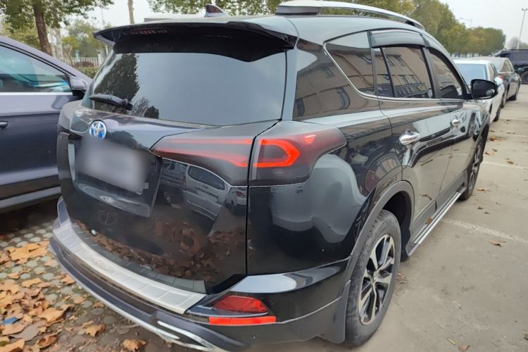 Used Toyota RAV4 2016 2.0L CVT Two-Wheel Drive Fashion Edition China V Standard Rear Right 45 Deg