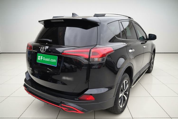 Used Toyota RAV4 2016 2.0L CVT Two-Wheel Drive Fashion Edition China V Standard Rear Right 45 Deg