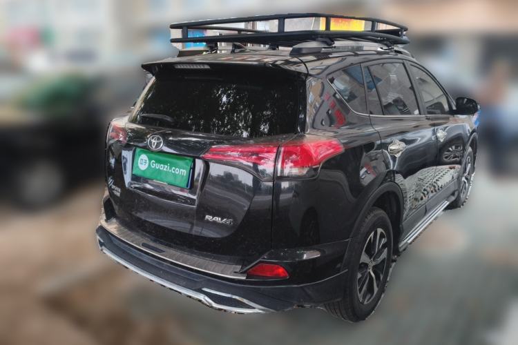 Used Toyota RAV4 2016 2.0L CVT Two-Wheel Drive Fashion Edition China V Standard Rear Right 45 Deg