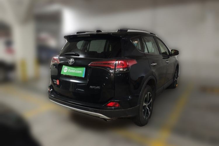 Used Toyota RAV4 2016 2.0L CVT Two-Wheel Drive Smart Edition China V Standard Rear Right 45 Deg
