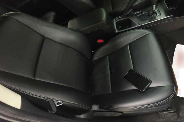 Used Toyota RAV4 2016 2.0L CVT Two-Wheel Drive Comfort Edition China V Standard Right Front Seat