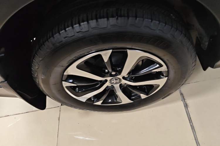 Used Toyota RAV4 2016 2.0L CVT 4x4 New Edition China V Standard Right Rear Wheel Hub