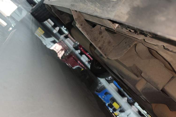 Used Toyota RAV4 2016 2.0L CVT Two-Wheel Drive Comfort Edition China V Standard Right Side Sill