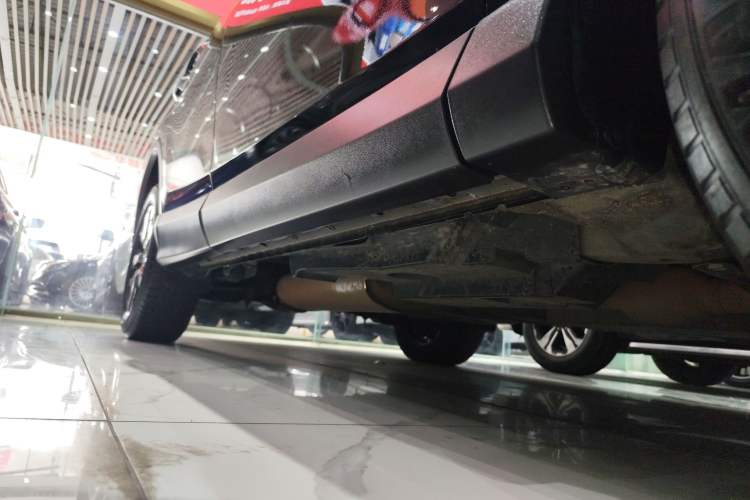 Used Toyota RAV4 2016 2.0L CVT Two-Wheel Drive Smart Edition China V Standard Right Side Sill