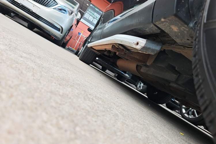 Used Toyota RAV4 2016 2.0L CVT Two-Wheel Drive Fashion Edition China V Standard Right Side Sill