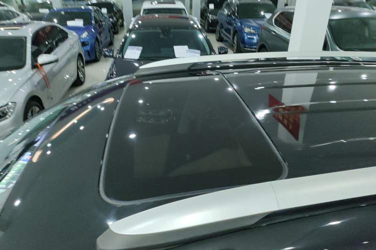 Used Toyota RAV4 2016 2.0L CVT Two-Wheel Drive Fashion Edition China V Standard Roof