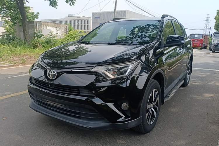 Used Toyota RAV4 2016 2.0L CVT Two-Wheel Drive Fashion Edition China V Standard Guazi used car, China used car export, Used car for sale, Used cars, Cheapest cars for sale