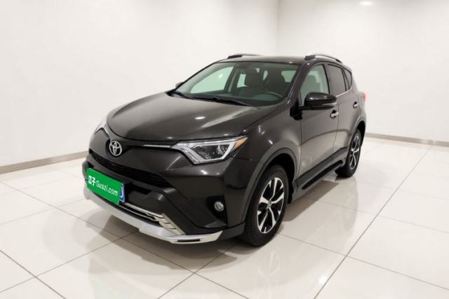 Ojetý Toyota RAV4 2016 2.0L CVT Two-Wheel Drive Fashion Edition China V Standard